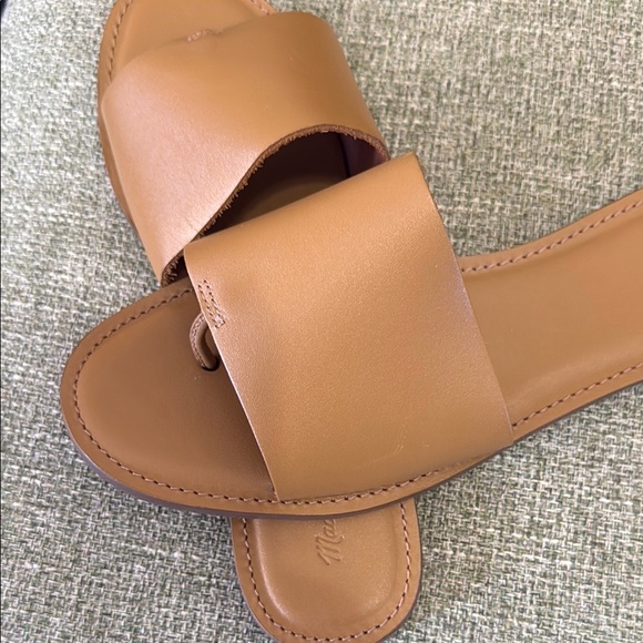 Madewell Tan Sandals Minimalist Slip-On Design - Picture 5 of 6